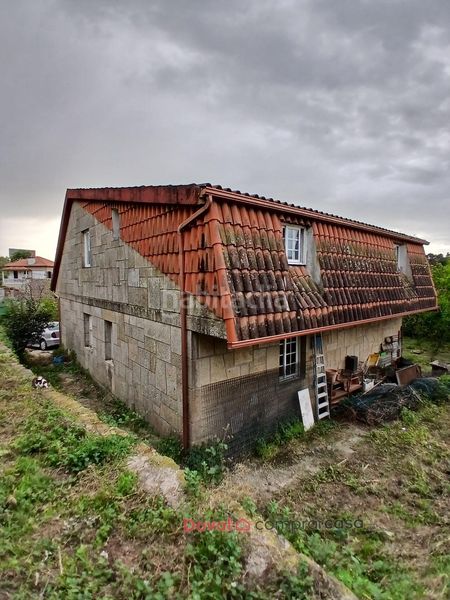 Foto 056fa538-4fda-4ccc-86c7-02ce2bd36b52. Casa amb calefacció aparcament a Teis Vigo