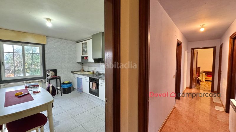 Foto 2e70a94f-694d-4a54-9962-3a01d0e00a25. Casa amb calefacció aparcament a Teis Vigo