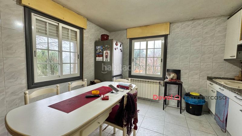 Foto 3274a45b-c654-4f66-9b76-531f76eba7fc. Casa amb calefacció aparcament a Teis Vigo