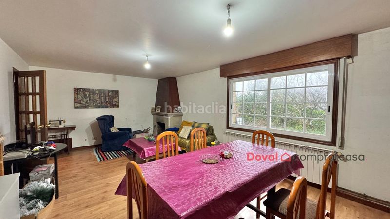 Foto ee7cbe1c-acc1-4665-abd6-4ce6e3dc2d0b. Casa amb calefacció aparcament a Teis Vigo