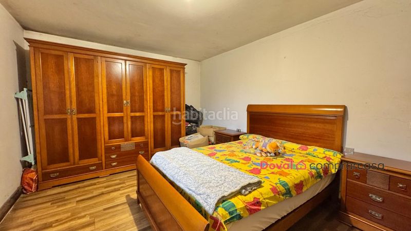 Foto f60e5000-ecfa-4013-9b13-7836bd254051. Casa amb calefacció aparcament a Teis Vigo