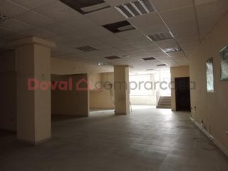 Local Comercial a de Gonzalo Torrente Ballester