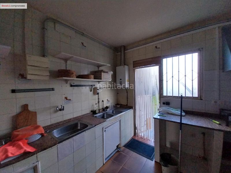 Foto 30317acc-682e-4968-97d7-2ff9b19bba47. Lloguer local comercial a Tui
