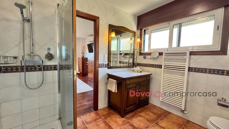 Foto 4121221a-7212-4ca1-9307-776edd579a7a. Xalet amb calefacció aparcament piscina a Coruxo - Oia - Saiáns Vigo