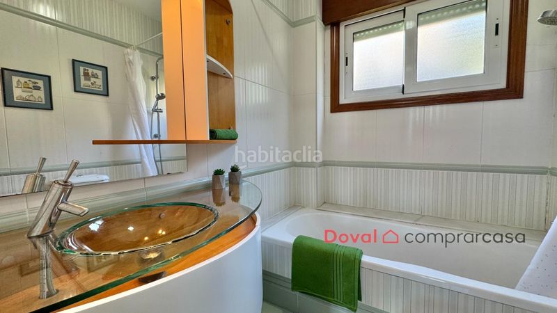 Foto f1677c89-1d42-40f4-ba63-39fa8663f1f5. Xalet amb calefacció aparcament piscina a Coruxo - Oia - Saiáns Vigo