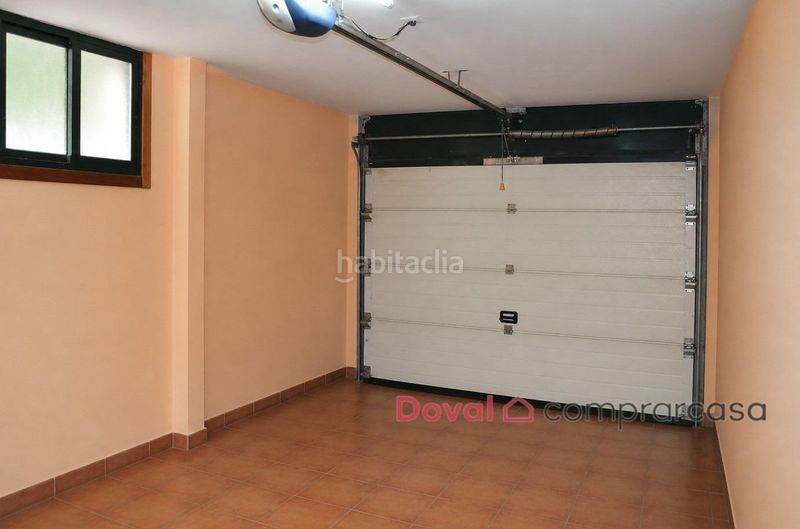 Foto 1703d5c0-d625-4b23-9038-6d62259fc9e5. Casa amb aparcament a Tui