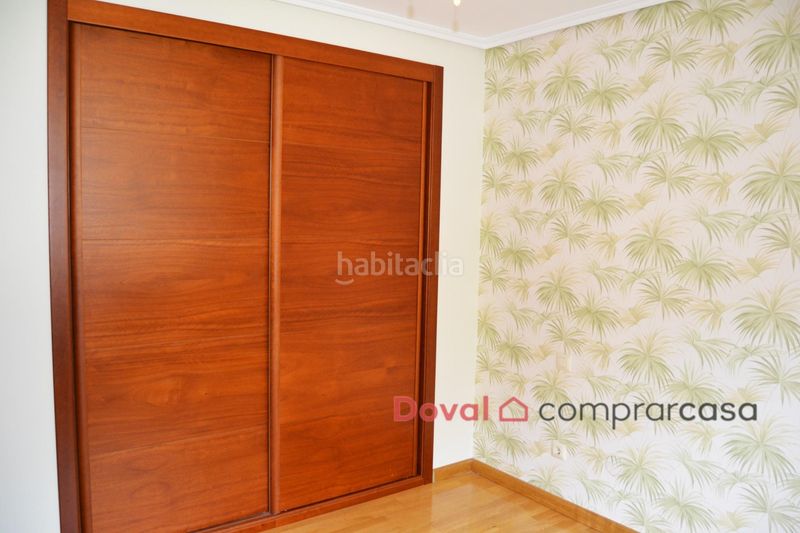 Foto 1f8a7ce5-7d3b-45c0-a37f-fe854fcce5a2. Casa amb aparcament a Tui