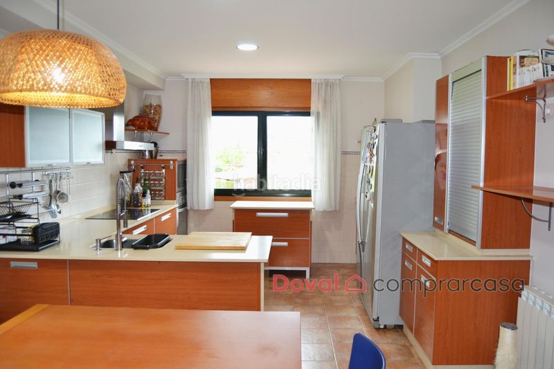 Foto 75811a79-86e8-430a-bbb6-b7001d302e1c. Casa amb aparcament a Tui