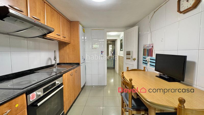Foto 16de2d25-60ba-4896-8e85-4c85d0ec8fa5. Casa amb calefacció a Lavadores Vigo