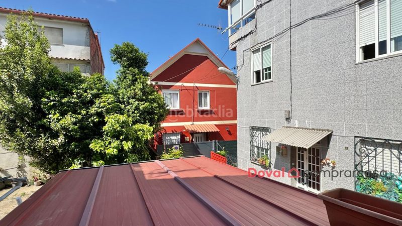 Foto 3b6d7d5f-1d5b-4d0d-8fec-1163d4958d09. Casa amb calefacció a Lavadores Vigo