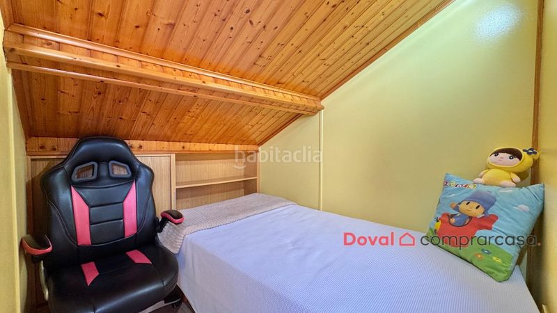 Foto 53bfea90-88ff-42fd-8531-702c5c863ecc. Casa amb calefacció a Lavadores Vigo