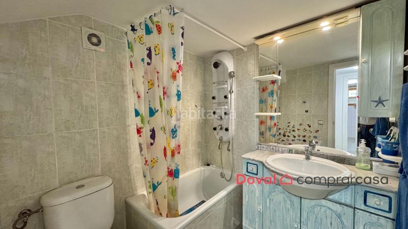 Foto 995145f2-a837-4f88-9065-e52d0089d853. Casa amb calefacció a Lavadores Vigo