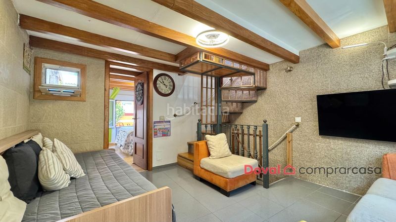 Foto b9506a8c-4365-440a-993d-d1d34249905d. Casa amb calefacció a Lavadores Vigo