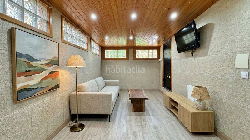 Foto d9065fc3-a94e-4588-bf17-ee48dc204646. Casa amb calefacció a Lavadores Vigo