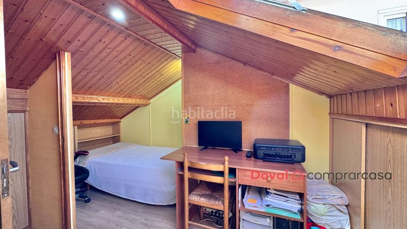 Foto e068d323-0265-42fa-9b82-b09693686f4b. Casa amb calefacció a Lavadores Vigo