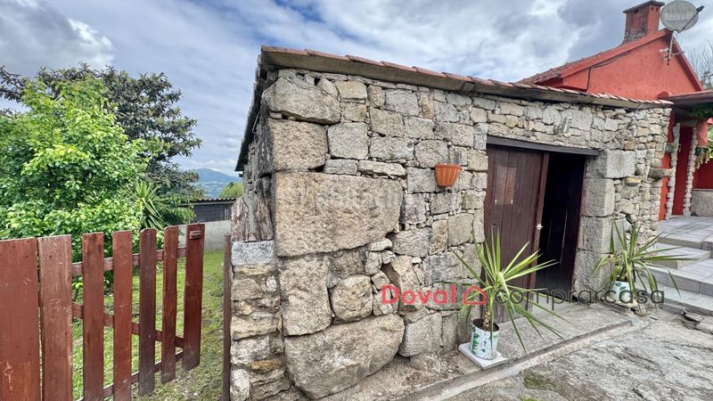 Foto 5cf23669-2d84-48cb-858d-8d55719303d6. Casa amb aparcament a Gondomar