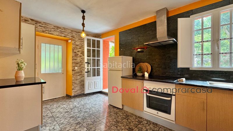 Foto 6147cd98-58f8-4578-a732-ad806f286125. Casa amb aparcament a Gondomar