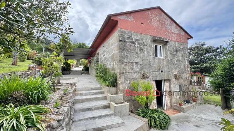 Foto a0fc2990-7e54-4e36-acf7-44bae728d045. Casa amb aparcament a Gondomar