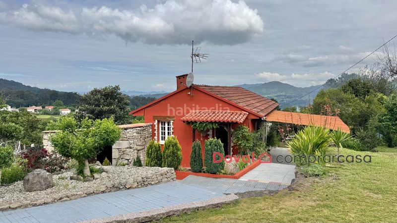 Foto a9cc84fb-2851-4b2c-a150-05d2c71d5a98. Casa amb aparcament a Gondomar