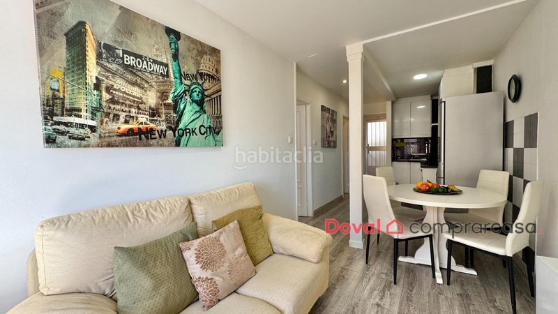 Foto b9328510-a2e5-443e-ad7a-9e8cb61068d2. Casa a Lavadores Vigo