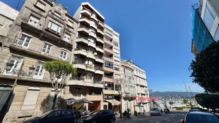 Flat in Calle del alcalde vázquez varela 6. Piso con enorme potencial en las inmediaciones de vialia