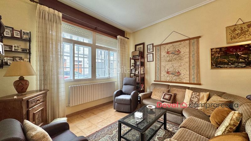 Foto 27f37352-47f1-40d3-9e37-13708552d60e. Casa a conde vallellano 12 a Carballiño (O)