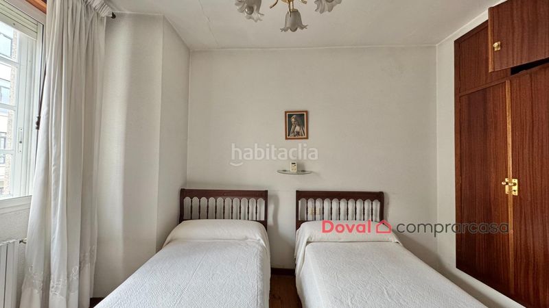 Foto 6db21d0d-88e4-4351-8952-10c34bc2692a. Casa a conde vallellano 12 a Carballiño (O)