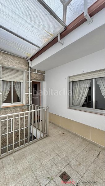 Foto 9ff6de8d-b5c9-4b42-a014-339513135d41. Casa a conde vallellano 12 a Carballiño (O)