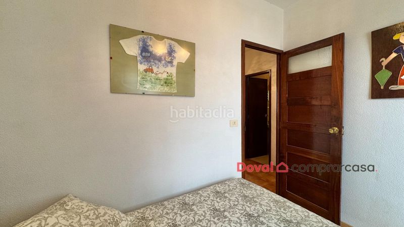 Foto ae1983fd-9fb3-44ef-994e-8c34d739c8cc. Casa a conde vallellano 12 a Carballiño (O)