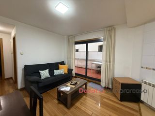 Etagenwohnung in Ponteareas. Apartamento luminoso con amplia terraza en zona céntrica de pont