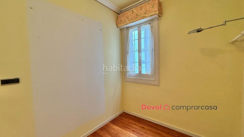 Foto fa8ae8fb-7097-430f-9e11-e94a0f33d02f. Pis amb calefacció a Centro - Areal Vigo