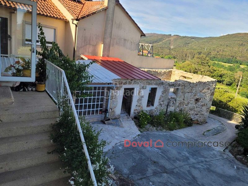 Foto e8fd346e-a344-463f-90e1-d636c89f1712. Xalet amb aparcament a Rosal (O)