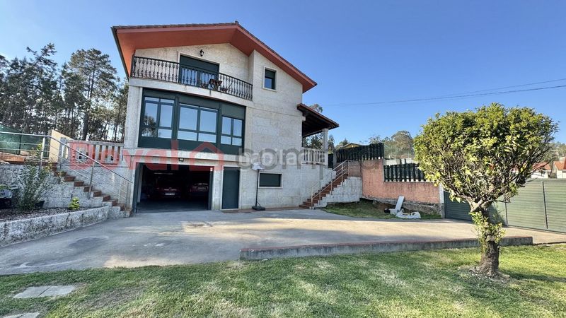 Foto c63a70ac-5be3-4183-8991-46eb3bf45b39. Xalet amb calefacció aparcament piscina a Salceda de Caselas