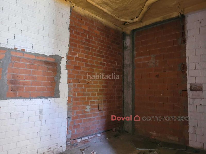 Foto 0aadb445-e4f1-435e-a512-c0ff5474234c. Local commercial dans Porriño (O)