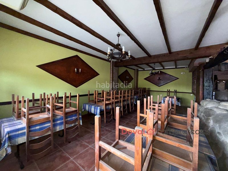 Foto fddd72c0-e5fb-4a10-b73b-e71c2777cfc9. Affitto locale commerciale in Tui