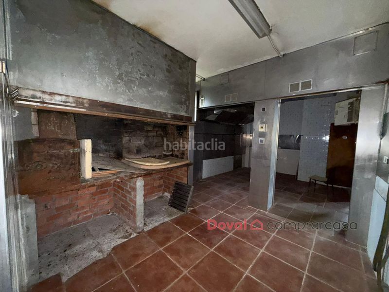Foto 563b99ef-327b-40b4-8f7c-419aea95b5e6. Lloguer local comercial a Tui