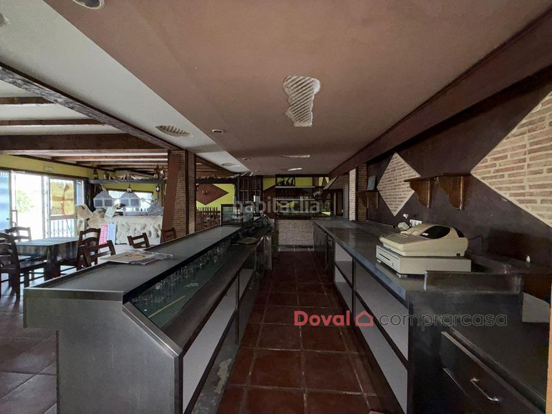 Foto cece1f1c-7e03-4df7-ba2a-76aeb6f4d864. Lloguer local comercial a Tui