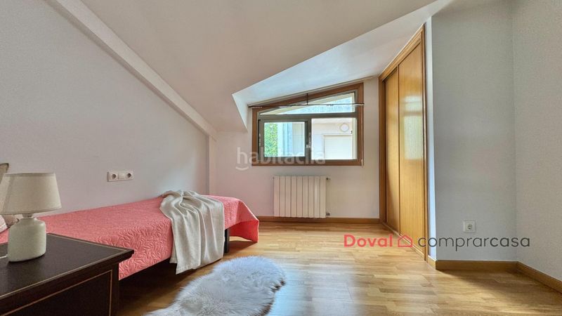 Foto b3094622-1218-4201-ab11-cf9721ff1369. Pis amb calefacció aparcament a Tui