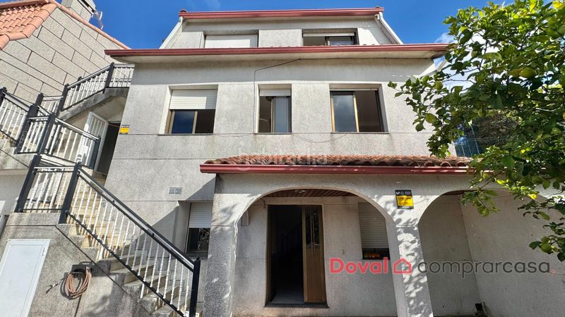 Foto 2d3f892e-9042-4bfd-a959-31c6fad14bd6. Casa amb calefacció aparcament a Lavadores Vigo