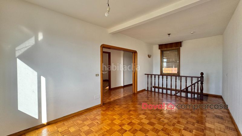 Foto 318bf565-e646-44ff-9469-9b8b578ccb18. Casa amb calefacció aparcament a Lavadores Vigo