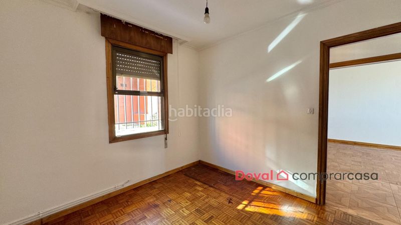 Foto 3bfbb9d4-f538-4ad7-9f30-fa1eb86794bb. Casa amb calefacció aparcament a Lavadores Vigo