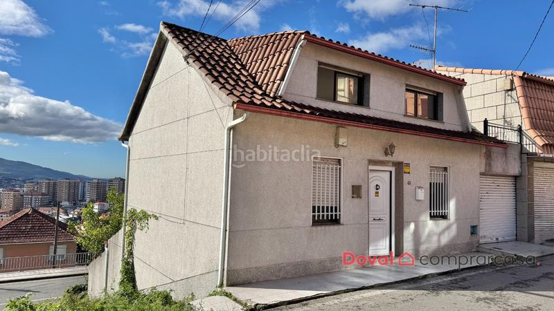 Foto 9646cedd-9308-41ab-abd0-b6854d31a0bc. Casa amb calefacció aparcament a Lavadores Vigo