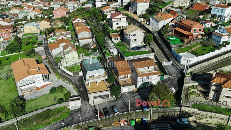Foto b3eb4cd9-b390-480d-9f59-2e83aa65139d. Casa amb calefacció aparcament a Lavadores Vigo