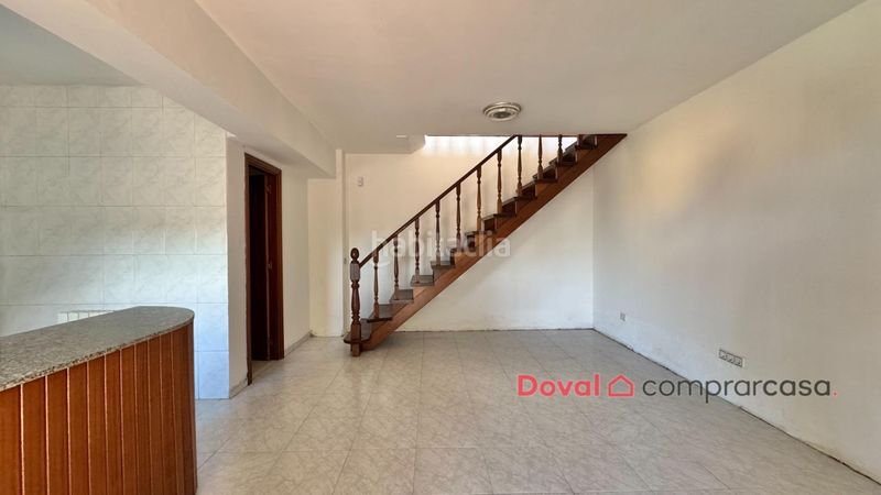 Foto bded01fe-4021-4921-bd5a-29659d765650. Casa amb calefacció aparcament a Lavadores Vigo