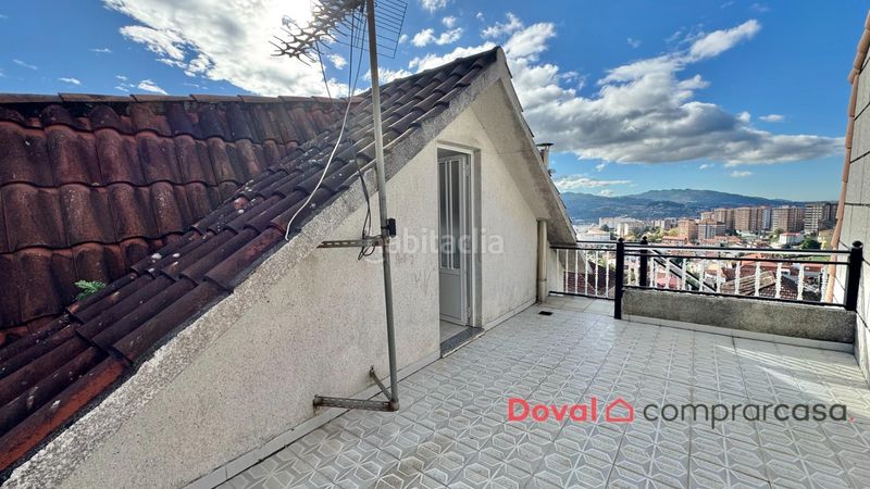 Foto c399aeba-ca83-44d1-9ee5-cd644418d857. Casa amb calefacció aparcament a Lavadores Vigo