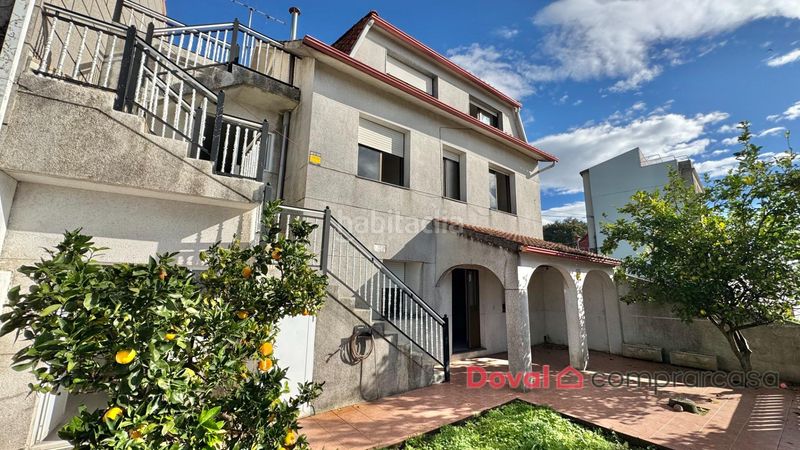 Foto c80aa08f-5c87-48ac-84ff-e47fbe0330b9. Casa amb calefacció aparcament a Lavadores Vigo