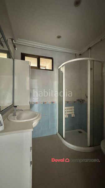 Foto d550b01e-dfe6-4b3d-95c1-640cab952a3e. Casa amb calefacció aparcament a Lavadores Vigo