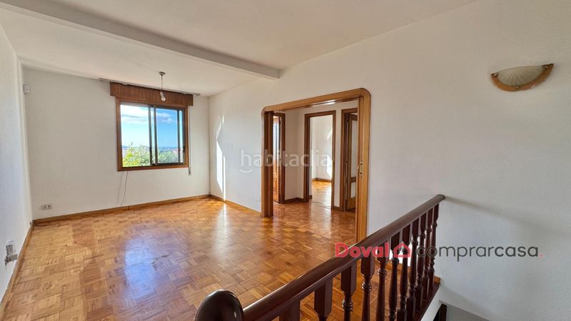 Foto f8acee6d-ec21-4ef2-b025-49156150cb62. Casa amb calefacció aparcament a Lavadores Vigo