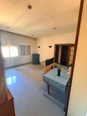 Pis  Carrer de nàpols. Piso de 76m2 al lado del parque de la ciutadella.