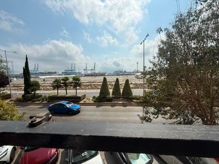 Pis a Casco Antiguo. Amplia vivienda con terraza en avenida virgen del carmen, algeci